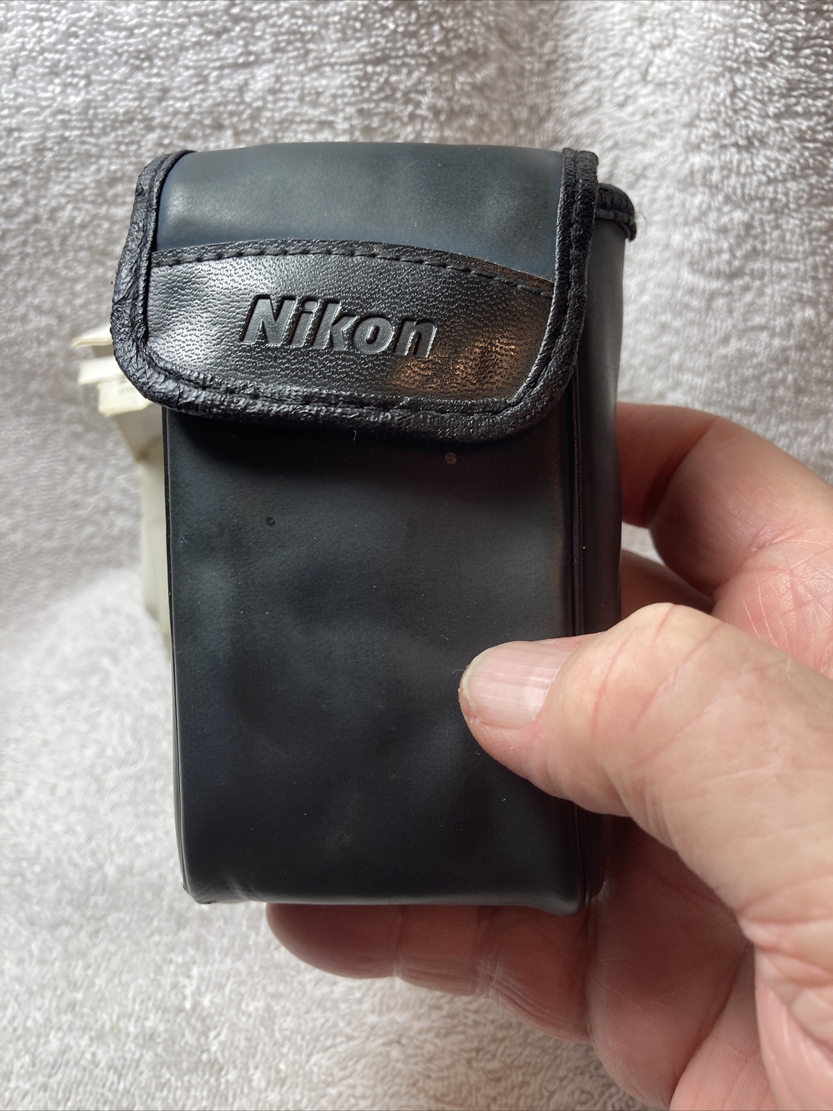 Nikon Nuvis 60 point & shoot compact camera preowned ￼ read Description.