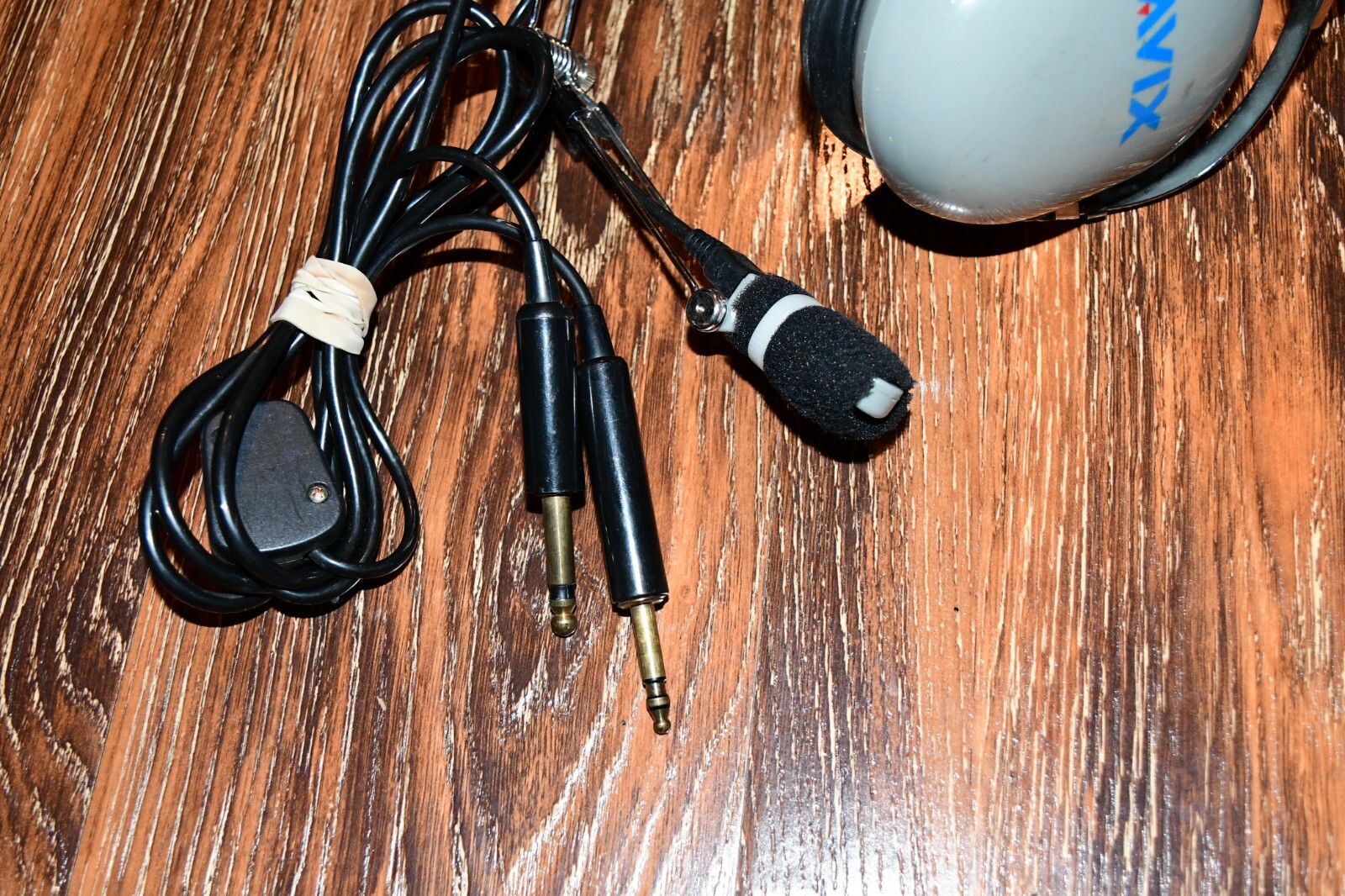 AVIX AX-20 Headset - Dual GA Plugs-good shape- rare 2k