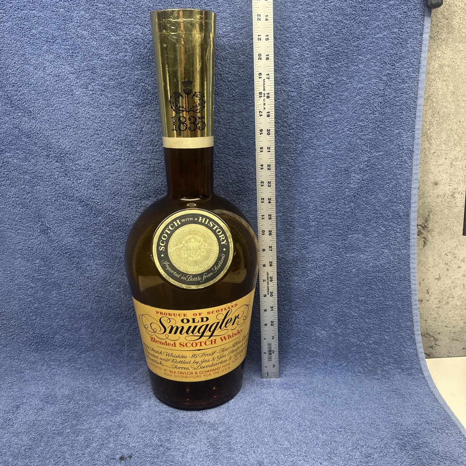 VINTAGE OLD SMUGGLER SCOTCH WHISKY GLASS DISPLAY BOTTLE 22” TALL EMPTY