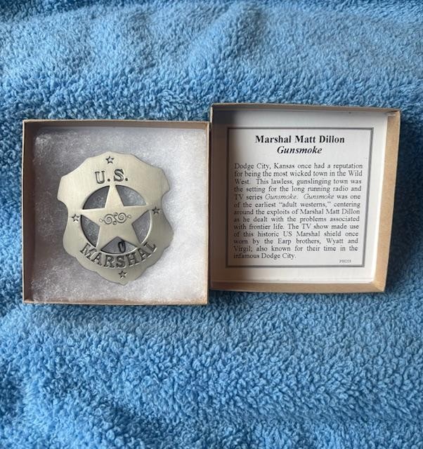 GUNSMOKE   FANCY    Matt Dillon   REPLICA    Badge   Boxed
