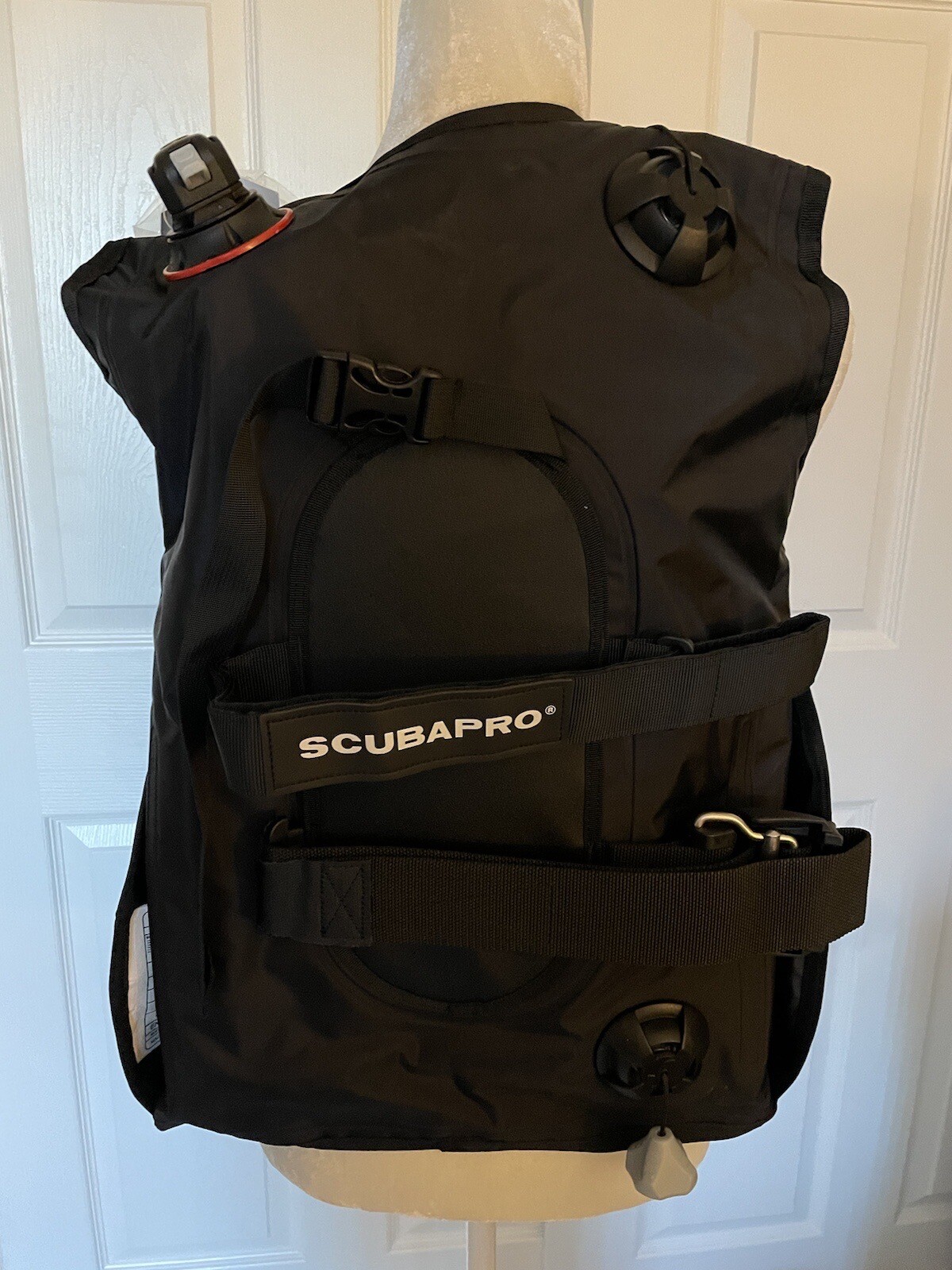 ScubaPro BCD with Air II 5th Generation Octopus/BC Inflator - Size Medium NWT
