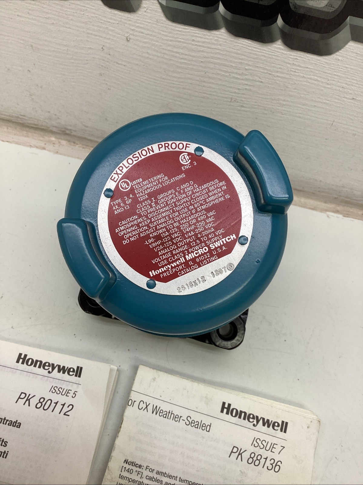 Honeywell Explosion Proof Micro Switch 281CX12 1207 NIB