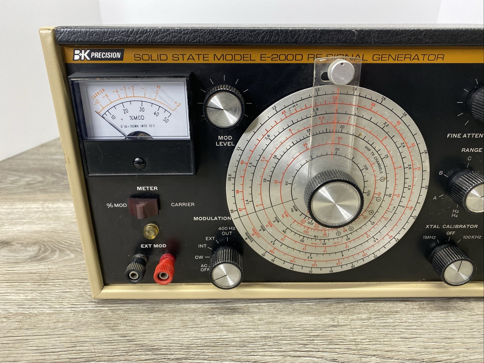 B & K Precision Solid State Model E 200D RF Signal Generator E-200D Powers On