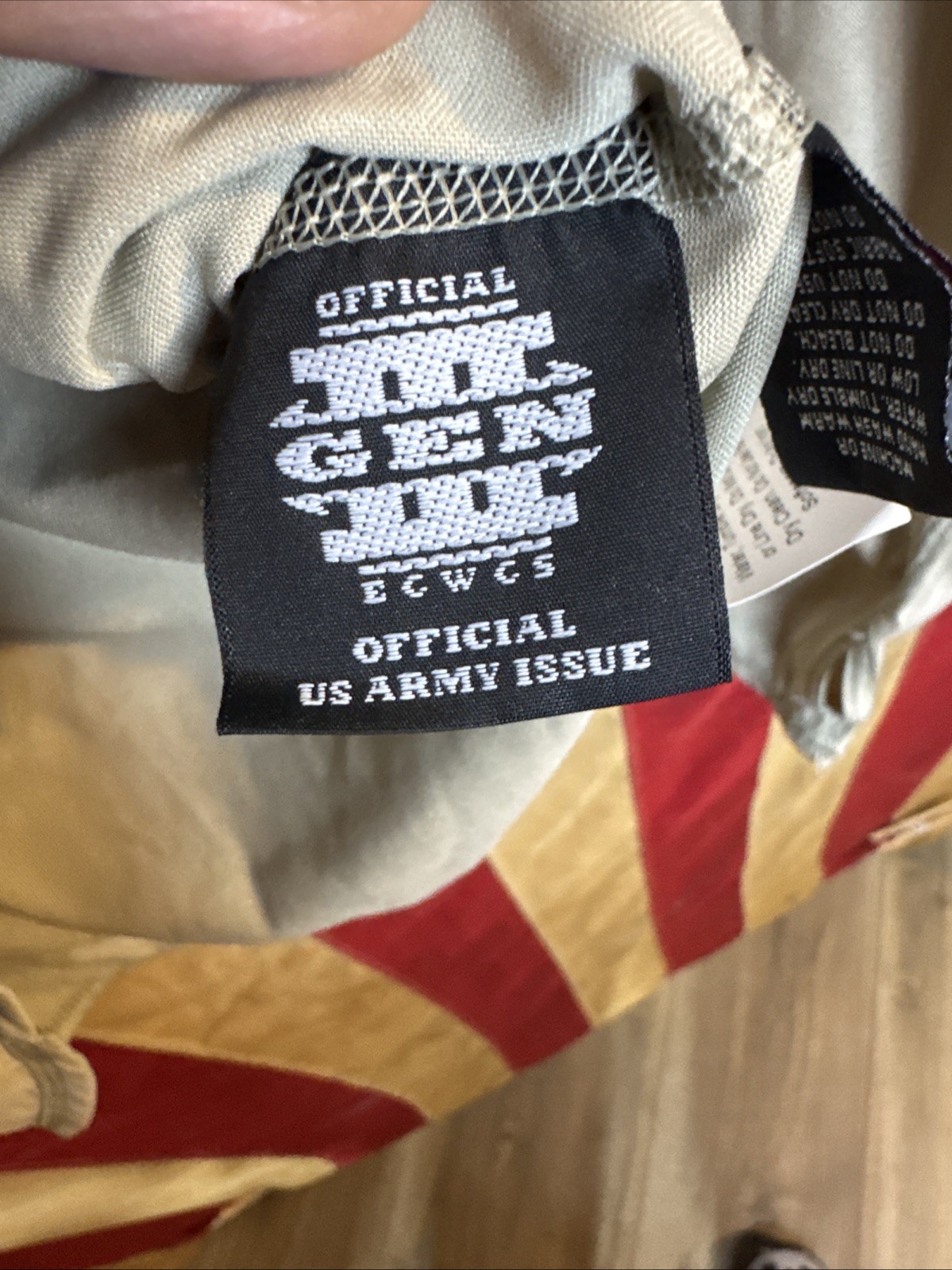 Gen 3 New Medium Regular Sand Tan Silk Weight Undershirt Top ECWCS Army D785