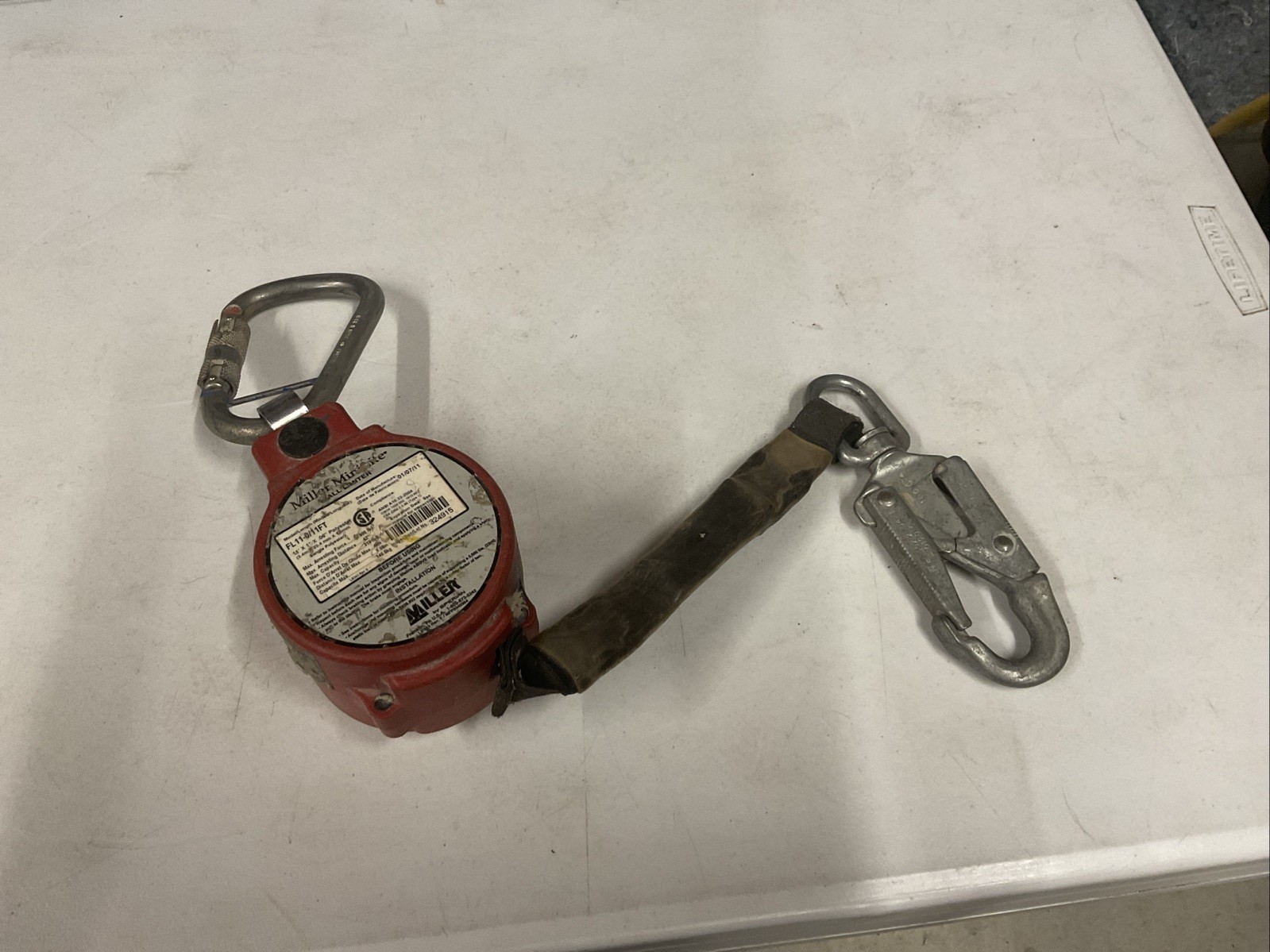 MILLER MINILITE Self-Retracting Fall Limiter FL11-11FT MFR Date 1/7/11