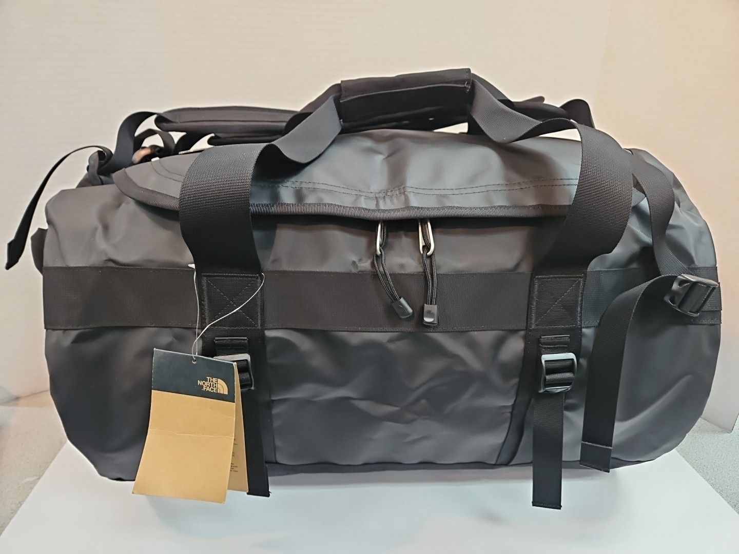 The North Face Base Camp 71 L Duffel Bag Medium. Black.