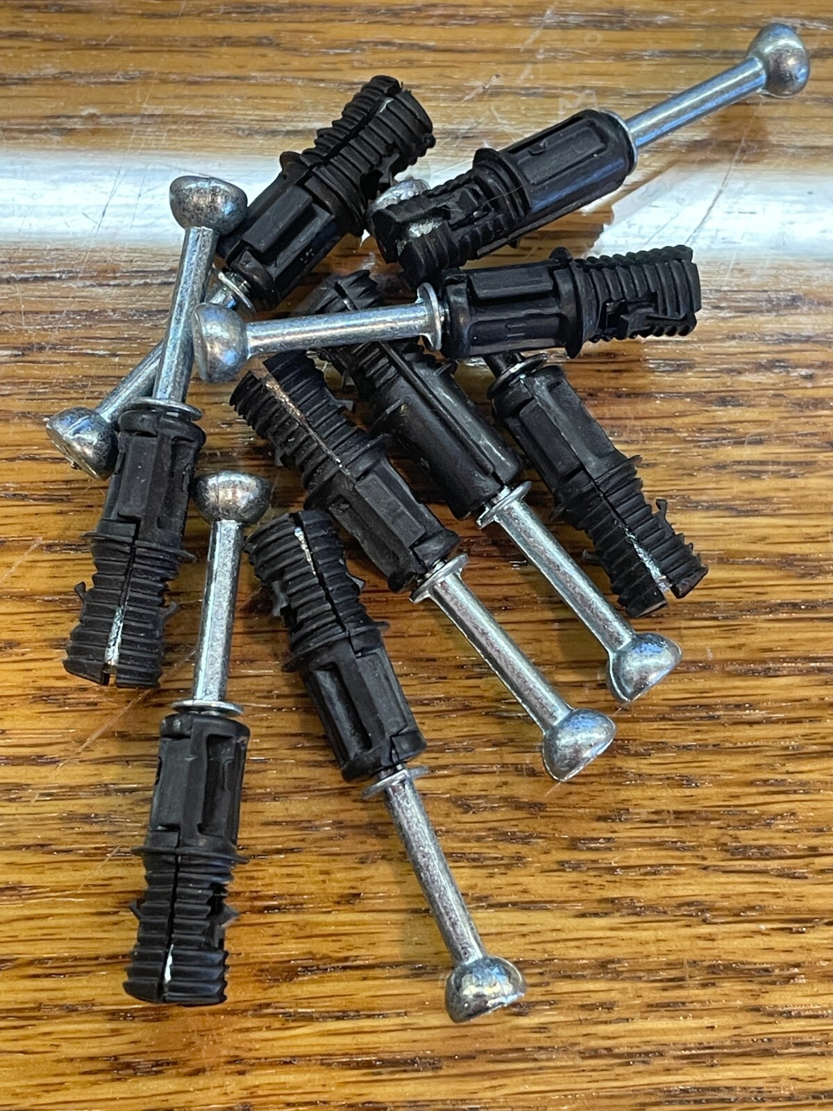 Expanding Dowel Pin Cam Lock Disc Furniture  ABOUT 400 PIECES