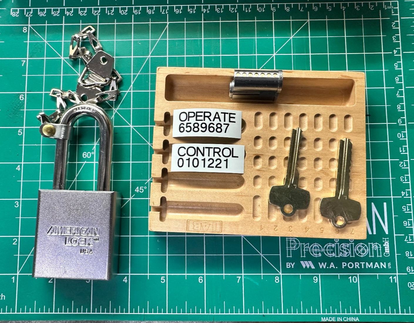 American Lock 3260 7 Pin L Keyway 1 Operating & 1 Control Key 3/8 Shackle