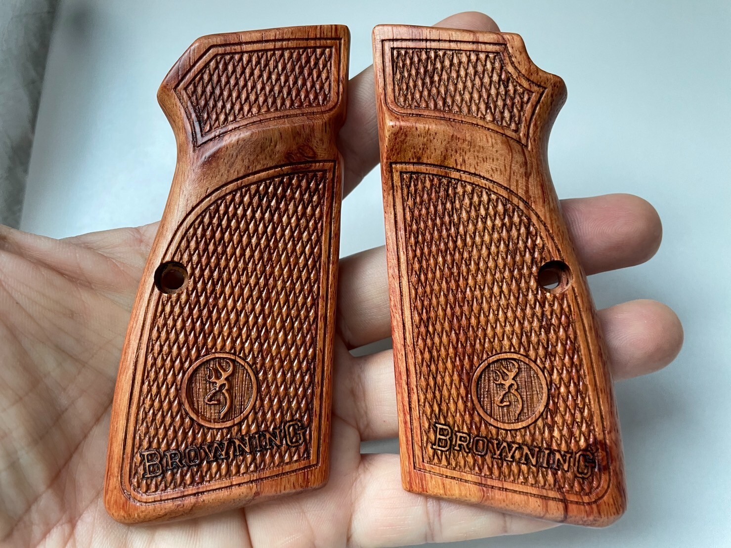 New Checkered decorate Hardwood Grips For Browning Hi Power Handmade
