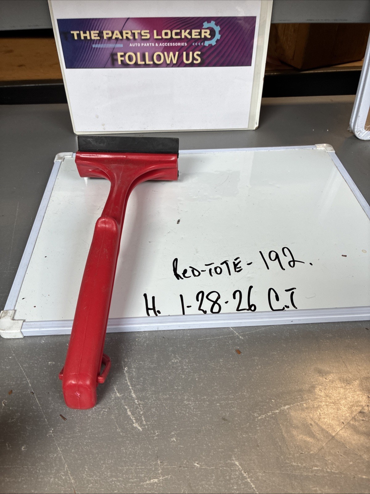 Ice Scraper Tool, 12 Inch Red   Ergonomic Window Ice Scraper With 5 Inch Blad