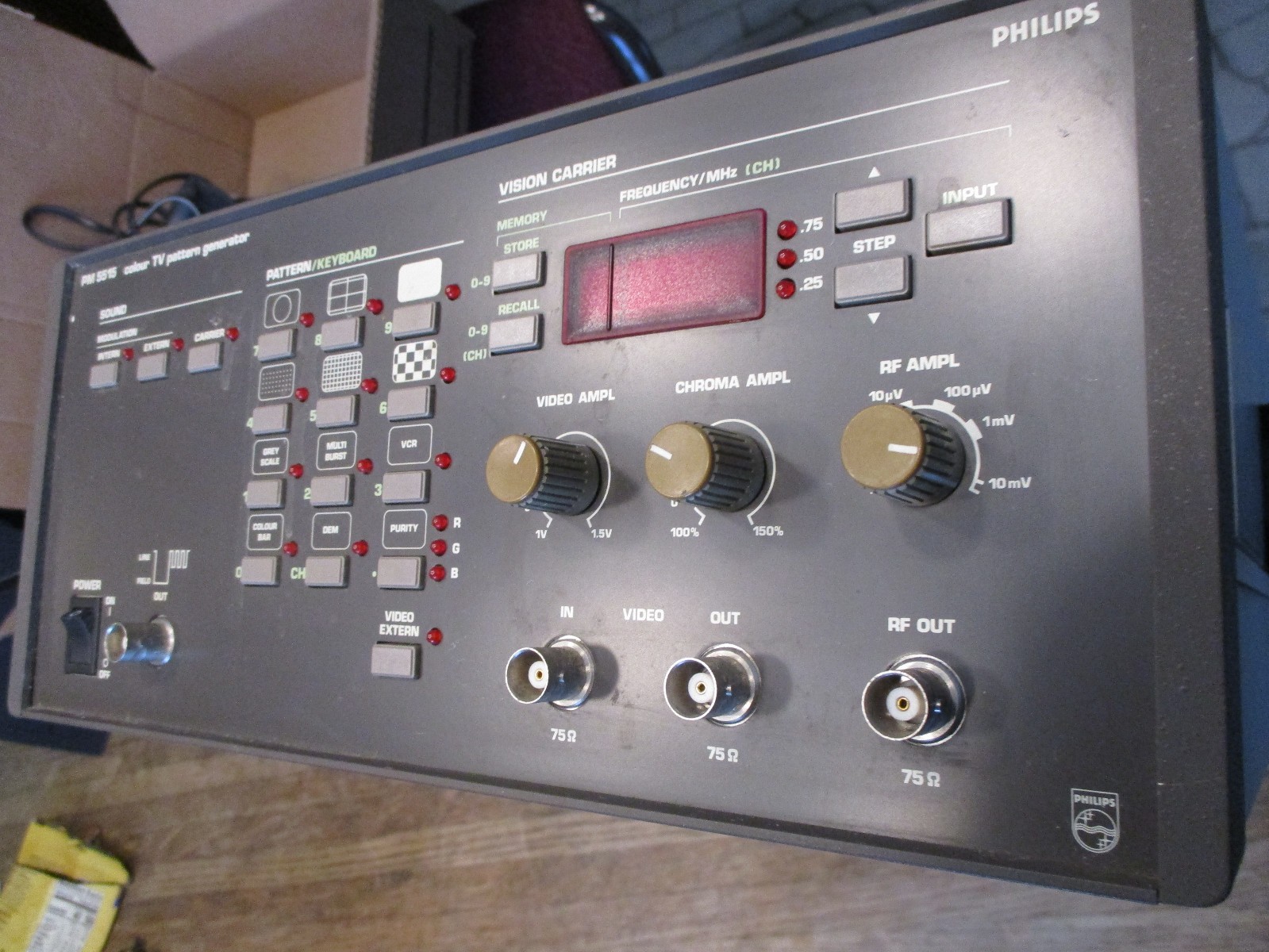 Phillips PM5515 Colour TV Pattern Generator Excellent Condition Television
