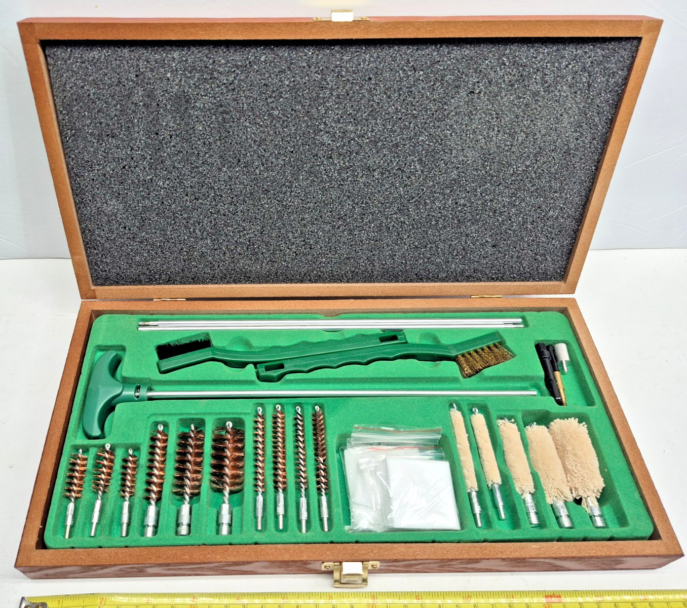 Remington Universal Gun Cleaning Kit with Presentation Box Used
