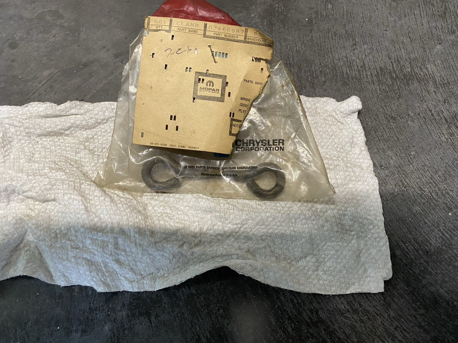 1971 - 1975 Dodge Plymouth B & E Body Front Tail Pipe Support Clamp #3466987 NOS