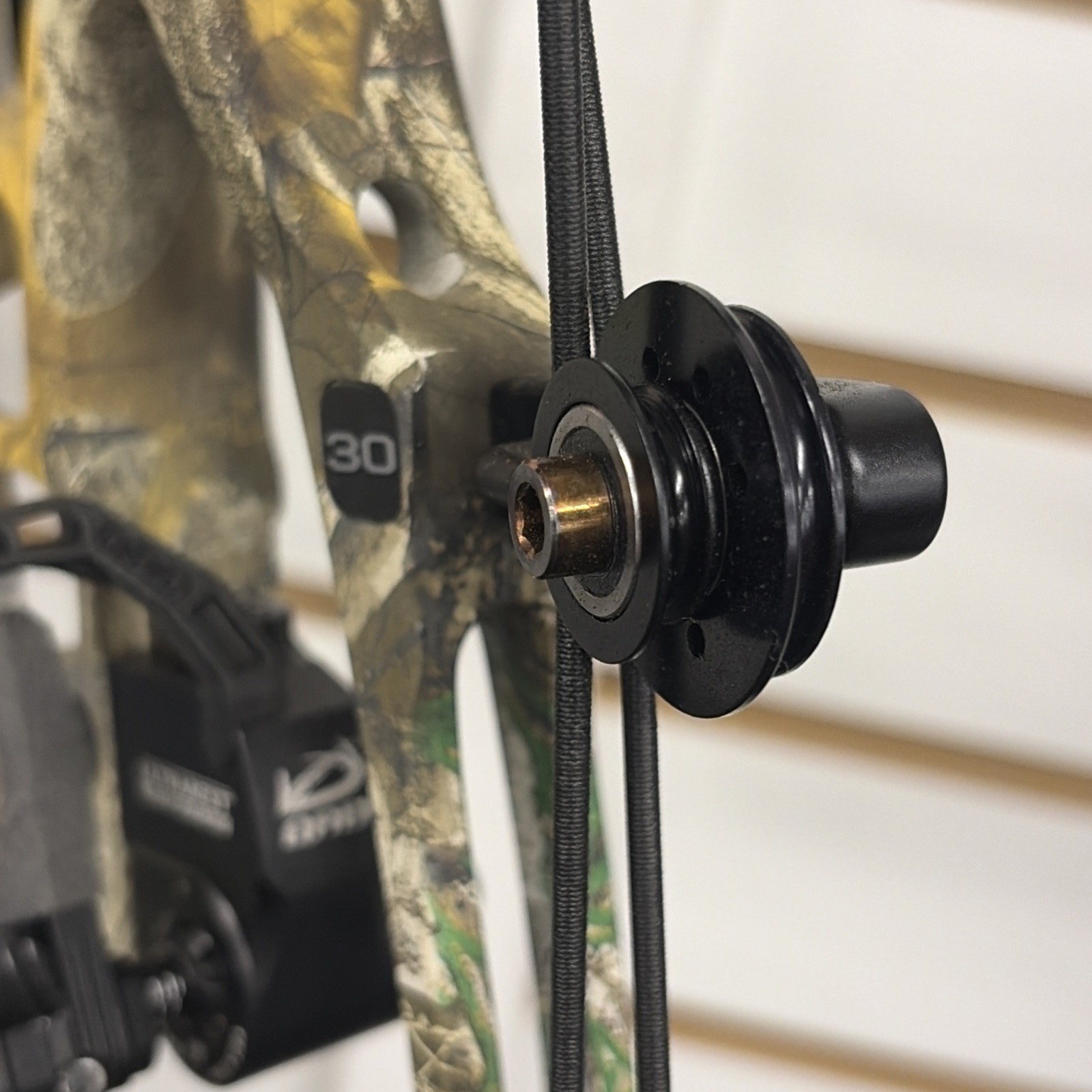Hoyt Alpha X 30 Camo Compound Bow Package FULLY LOADED