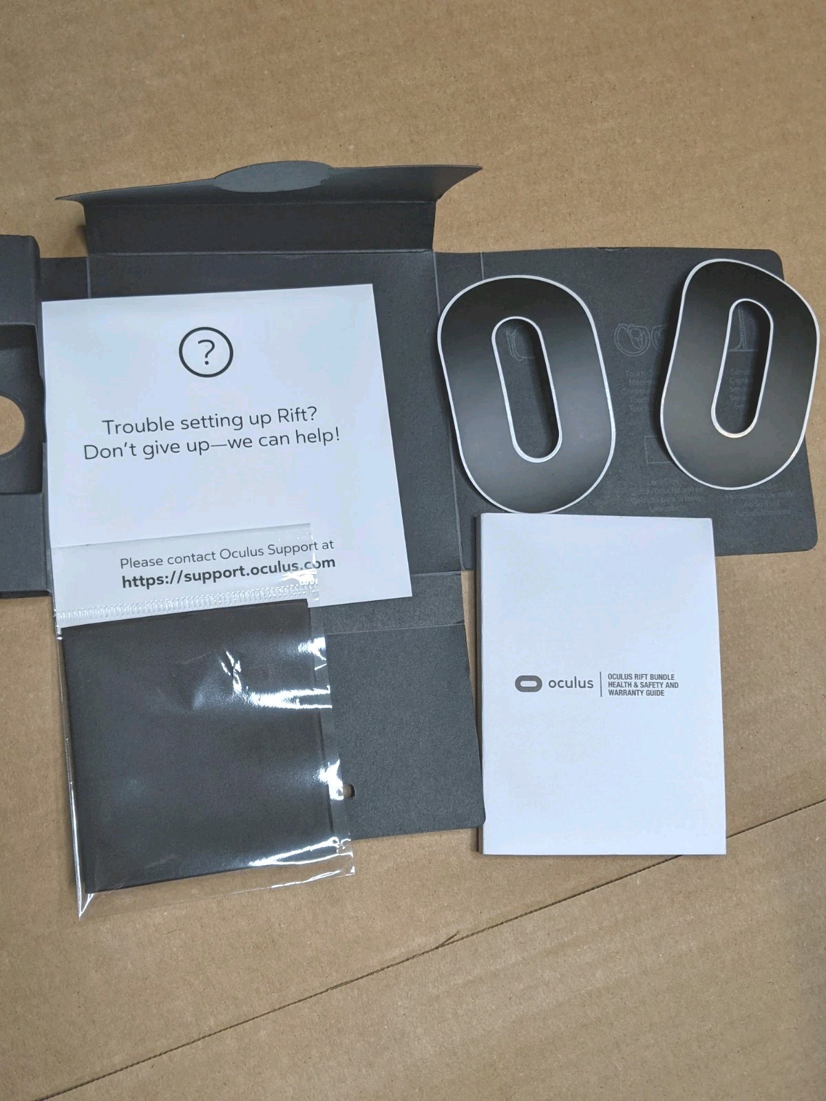 Oculus Rift CV1 VR Headset Complete Box Touch Controllers Sensors Untested Read