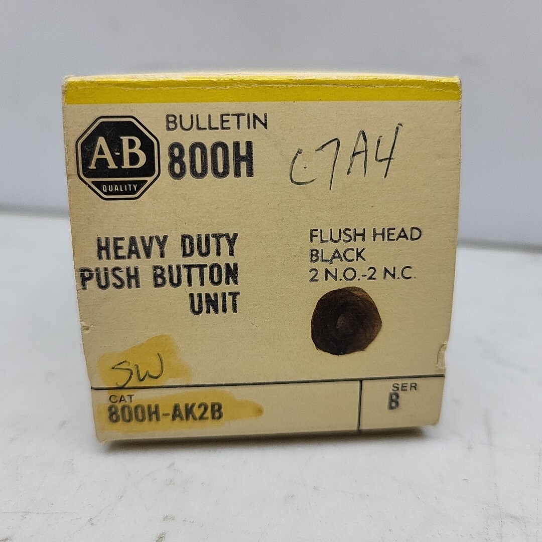 Allen Bradley Flush Head Push Button Unit Black Button 800H-AK2B Ser B New