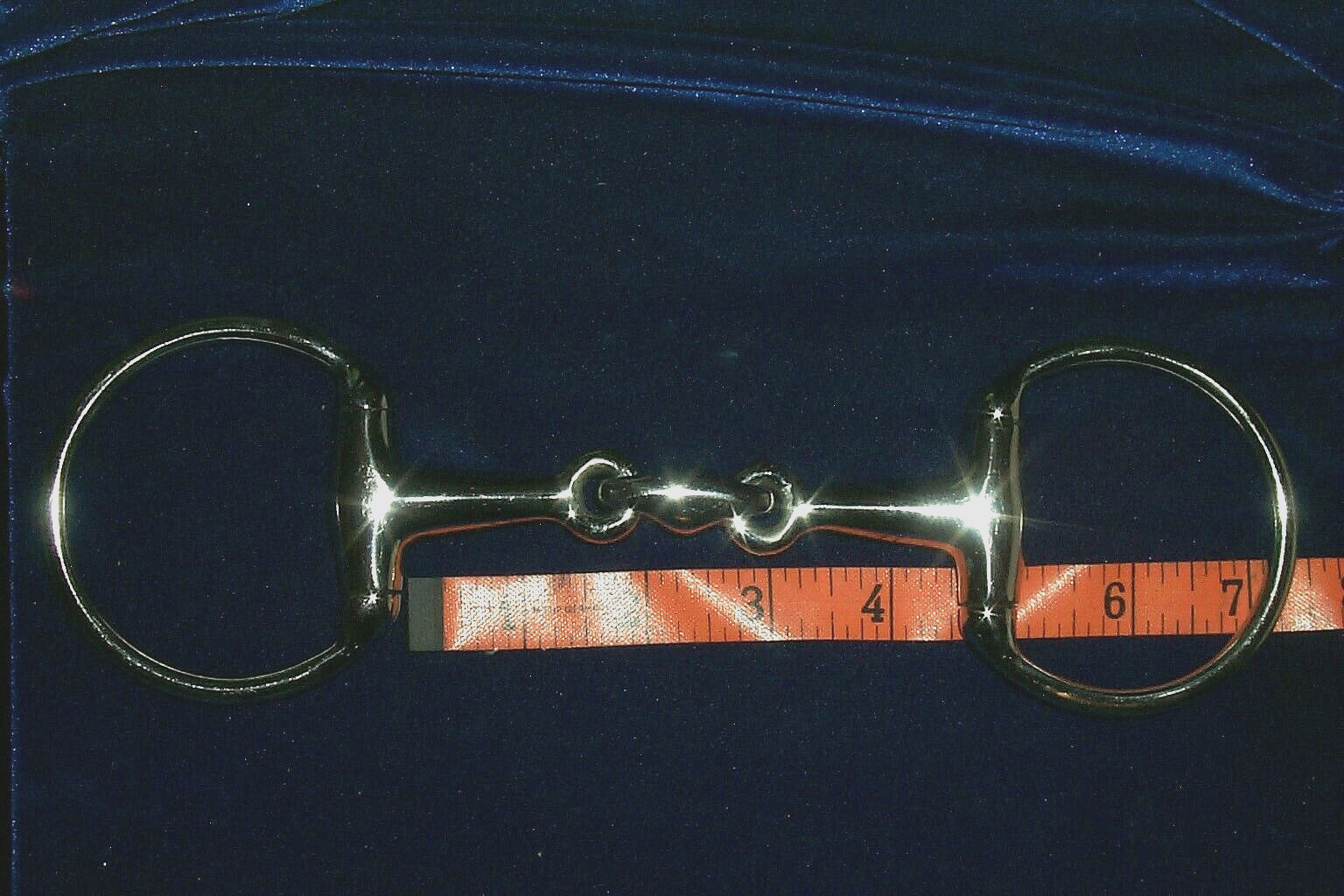 4.5" Three piece eggbutt snaffle with peanut.