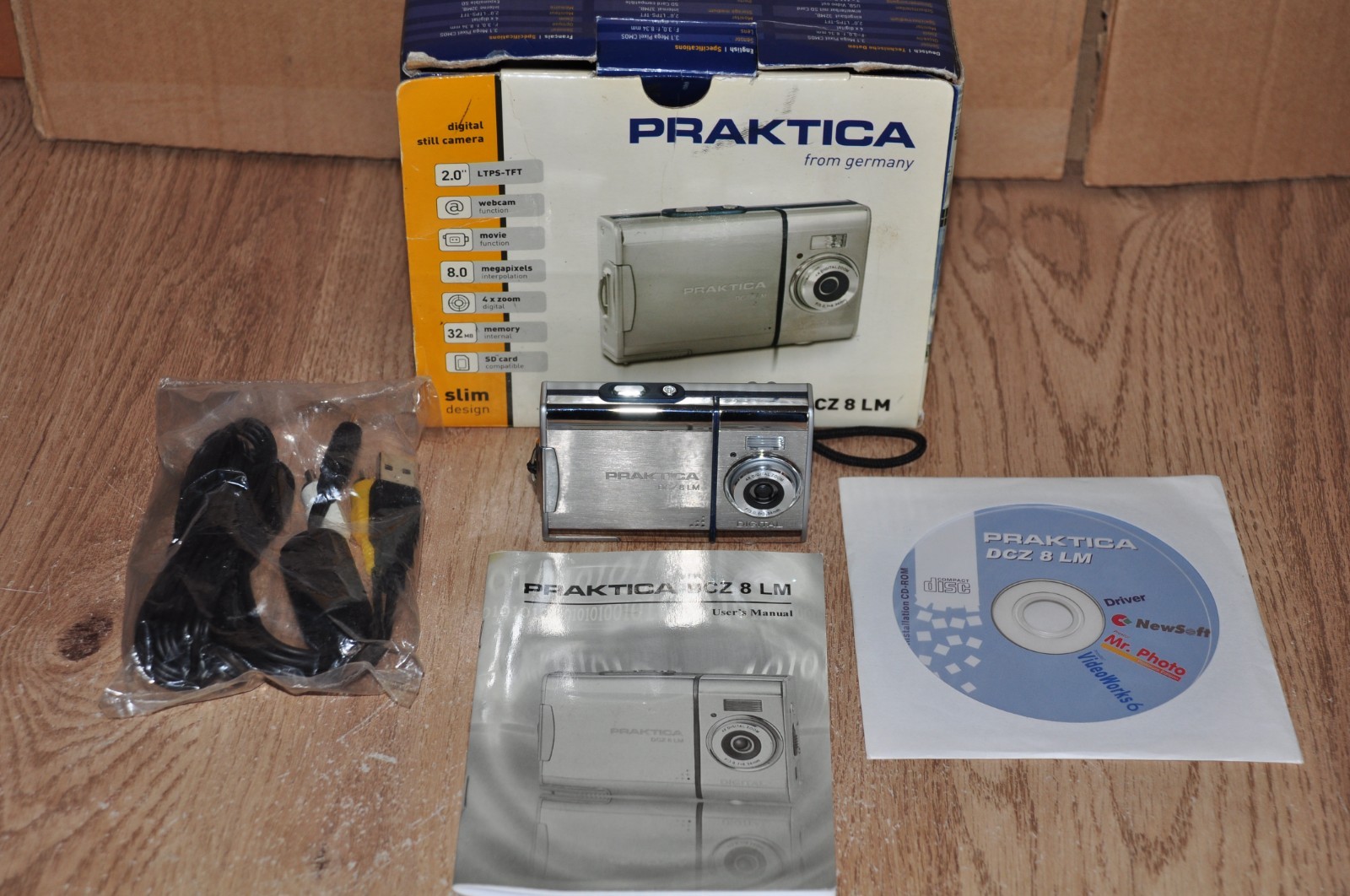 Praktica DCZ8 LM Digital Camera with Box & Accessories