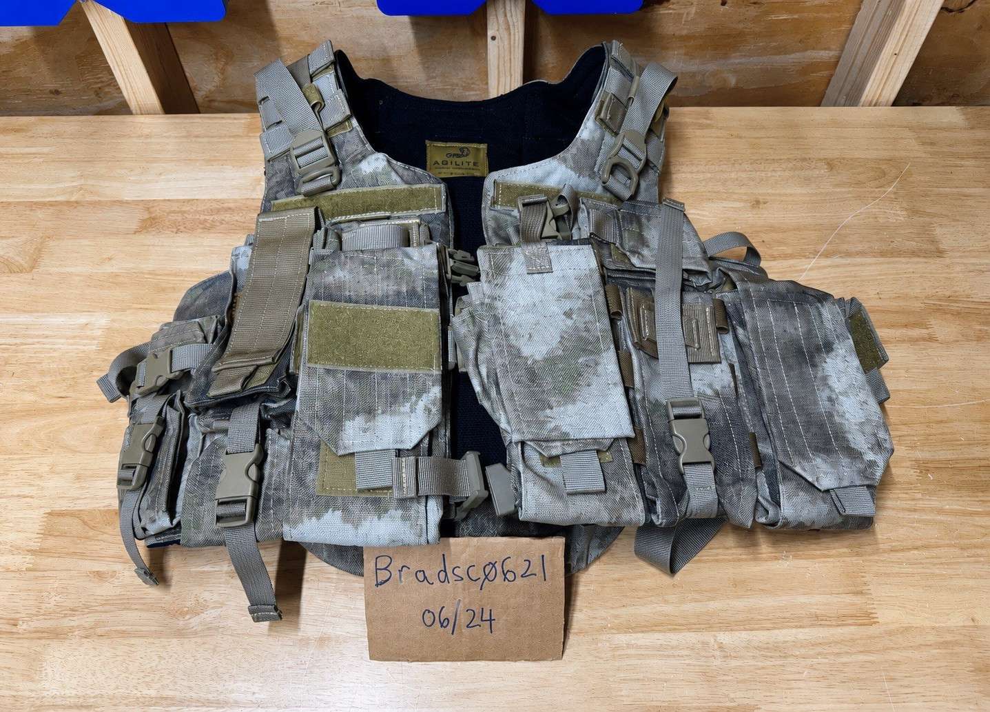 Agilite Hi-Vest in A-TACS AU