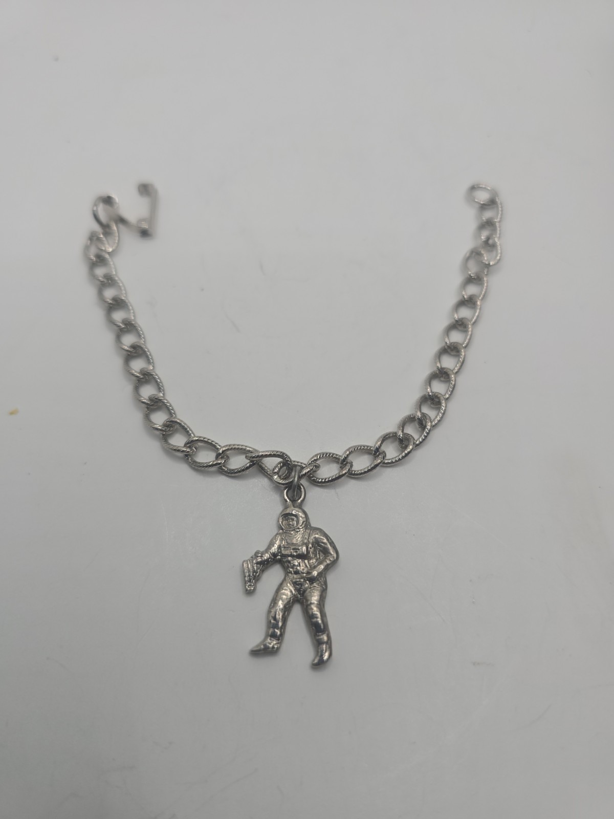 VINTAGE NASA SOUVENIR CHARM BRACELET Apollo 11 Astronaught Charm Bracelet 6-1/2"