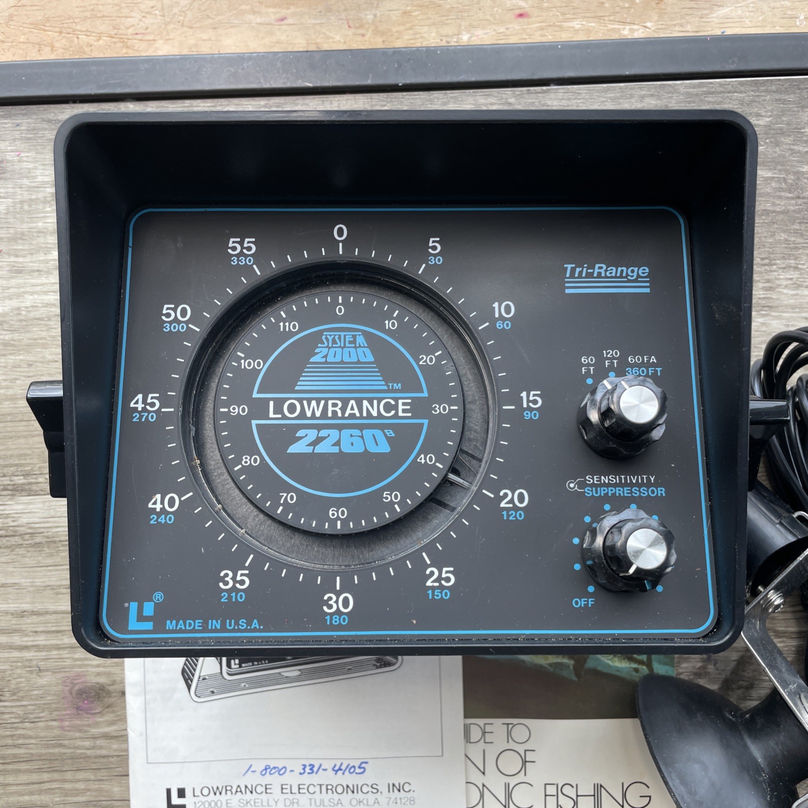 Lowrance System 2000 2260C Fish Finder Head Unit Works