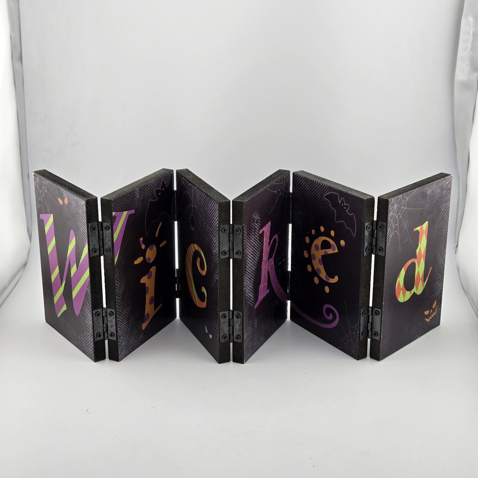 ​Ganz Wicked Halloween Wood Folding Screen Tabletop Sign Decor Bat Cat Spider