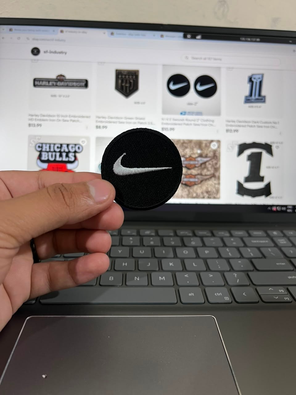 N I K E Swoosh Round 2" Black  Clothing Embroidered Patch Sew/Iron On