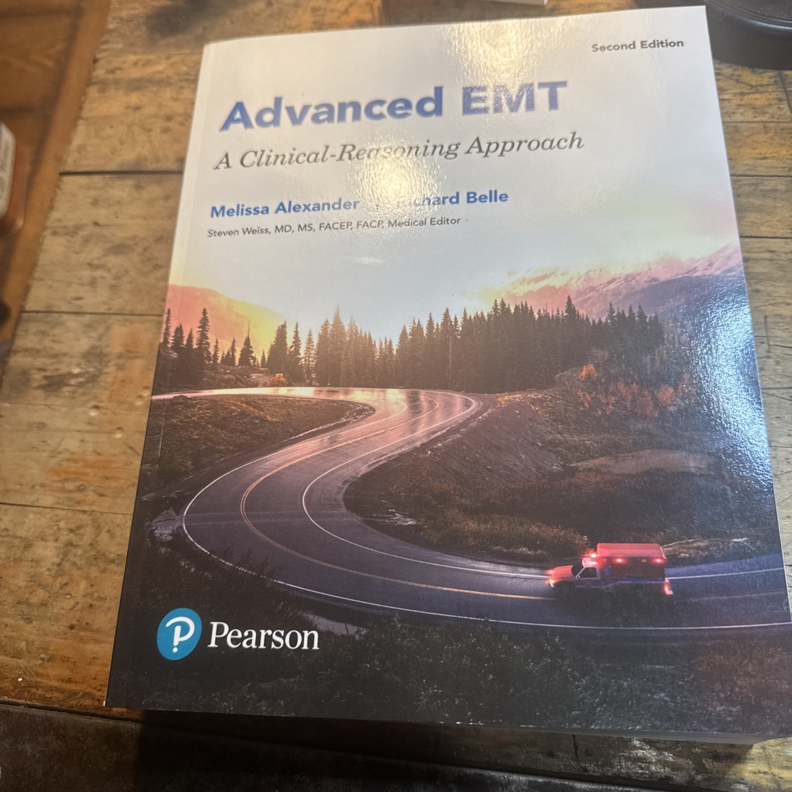Advanced EMT: A Clinical Reasoning Approach (2nd Edition) - VERY GOOD