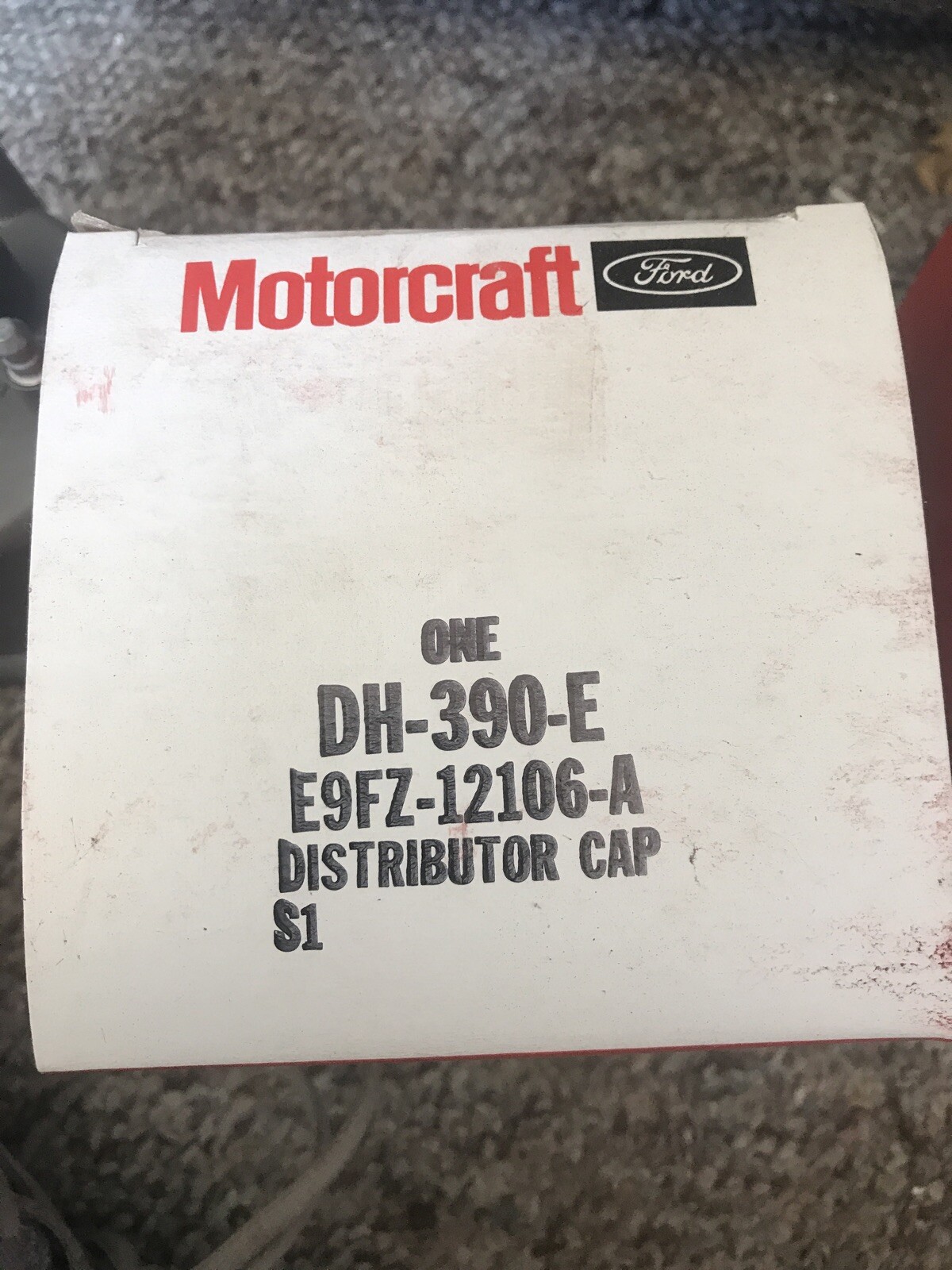 Distributor Cap MOTORCRAFT DH-390-E NOS