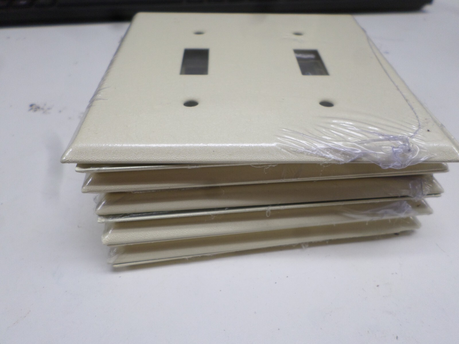 Lot of 10 NEW Mulberry #99072 2 Gang Ivory Wrinkle Metal Toggle Switch Wallplate