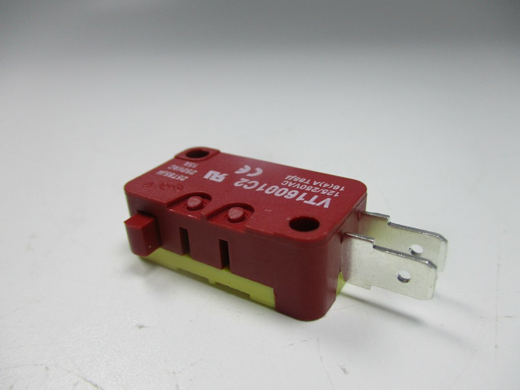 1PCS New For HIGHLY micro switch VT16001C2 15A 250VAC