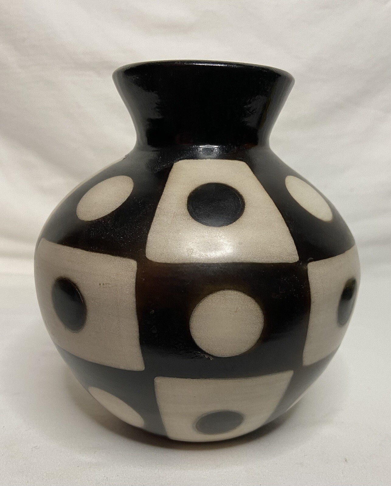 Geometric Vase Peruvian Chulucanas Black & White Handmade Art Pottery Signed