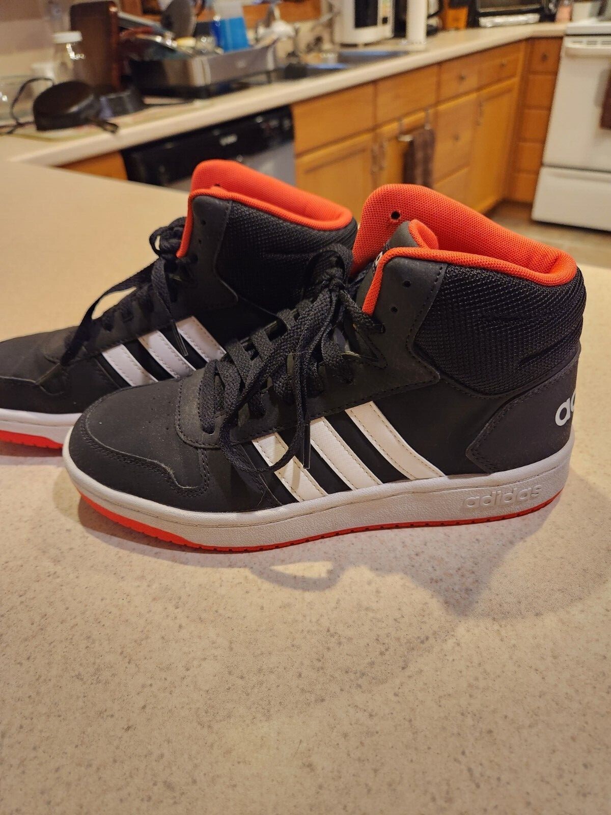 Black Adidas Sports High Top Sneakers Shoe Red Lining Size 6.5 Unisex