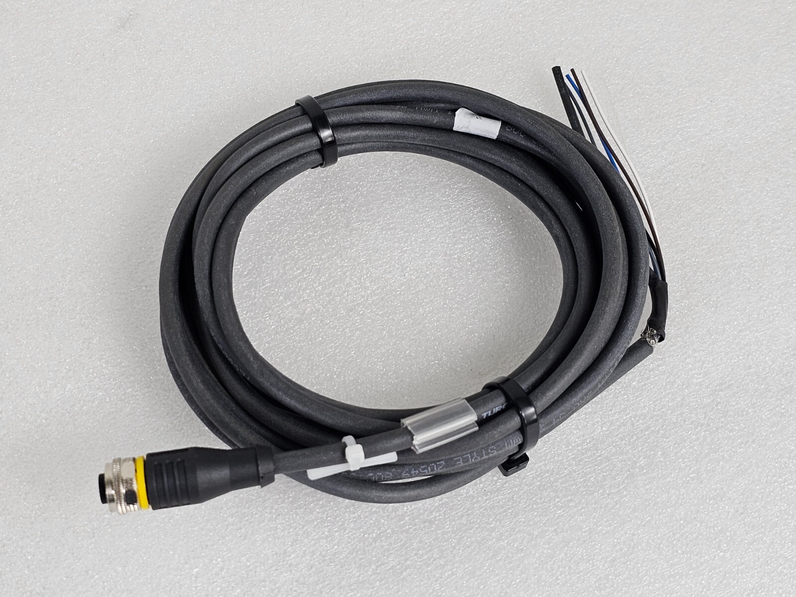 1PC BANNER L-GAGE LE550 Displacement Sensor