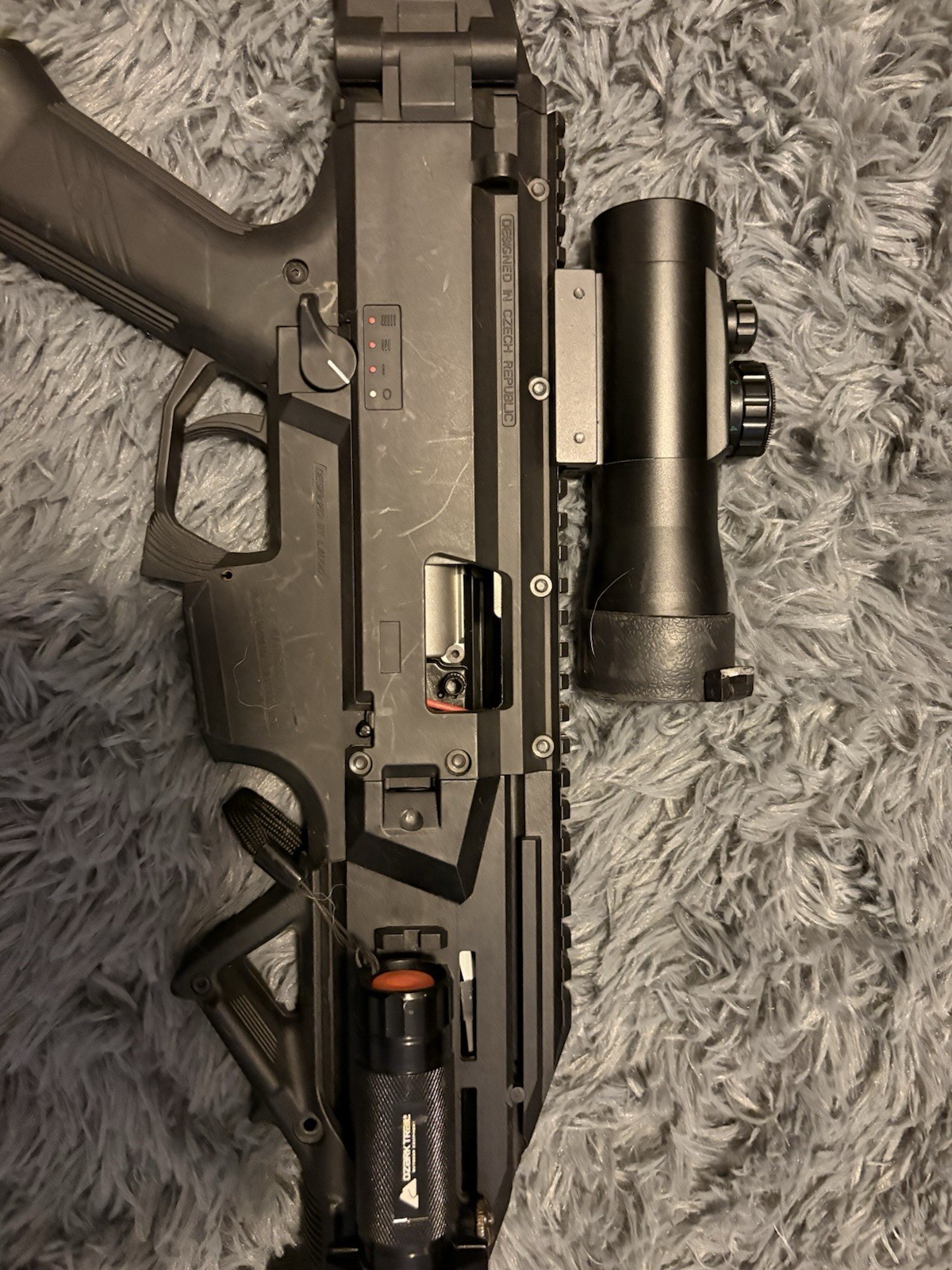 CZ Scorpion EVO 3 A1 Electric Airsoft Rifle Optic Tactical Stock 4 Mags Battery