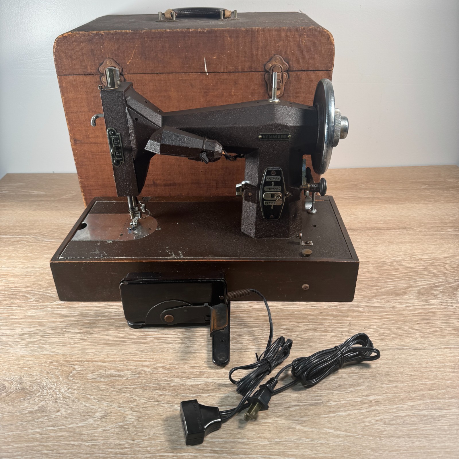 Antique Kenmore Rotary Sewing Machine Model 117 812 W/ Case Works Portable