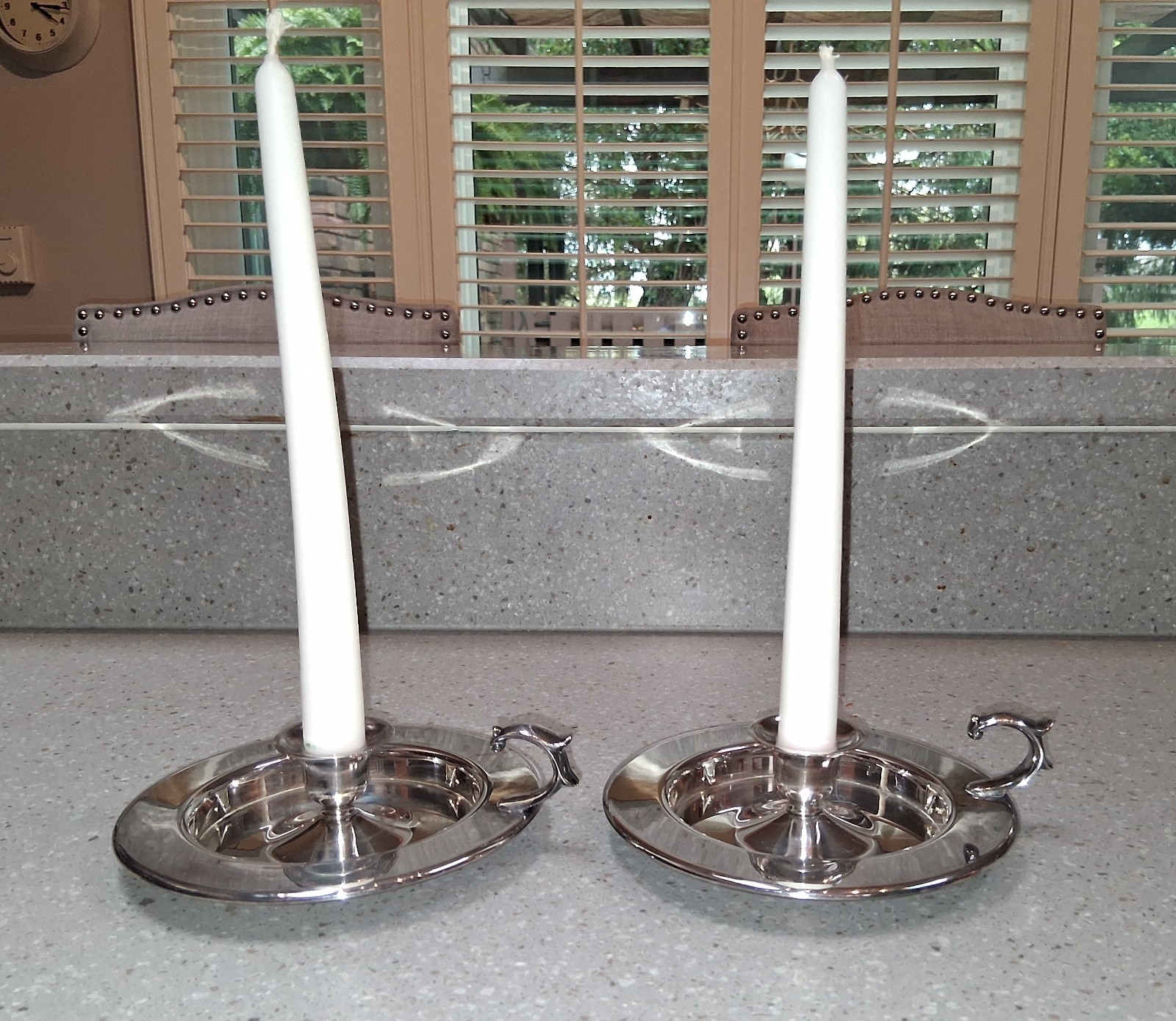 Vintage Set of 2 Oneida Silver Plate Chamber Style Finger Candlestick Holders