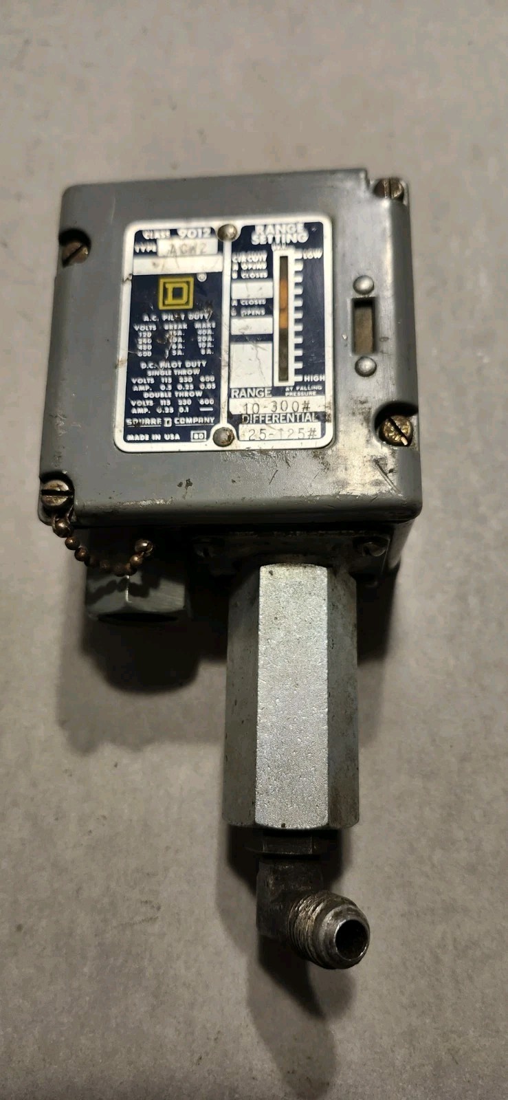SQD 9012 ACW2 10-300 RANGE PRESSURE SWITCH