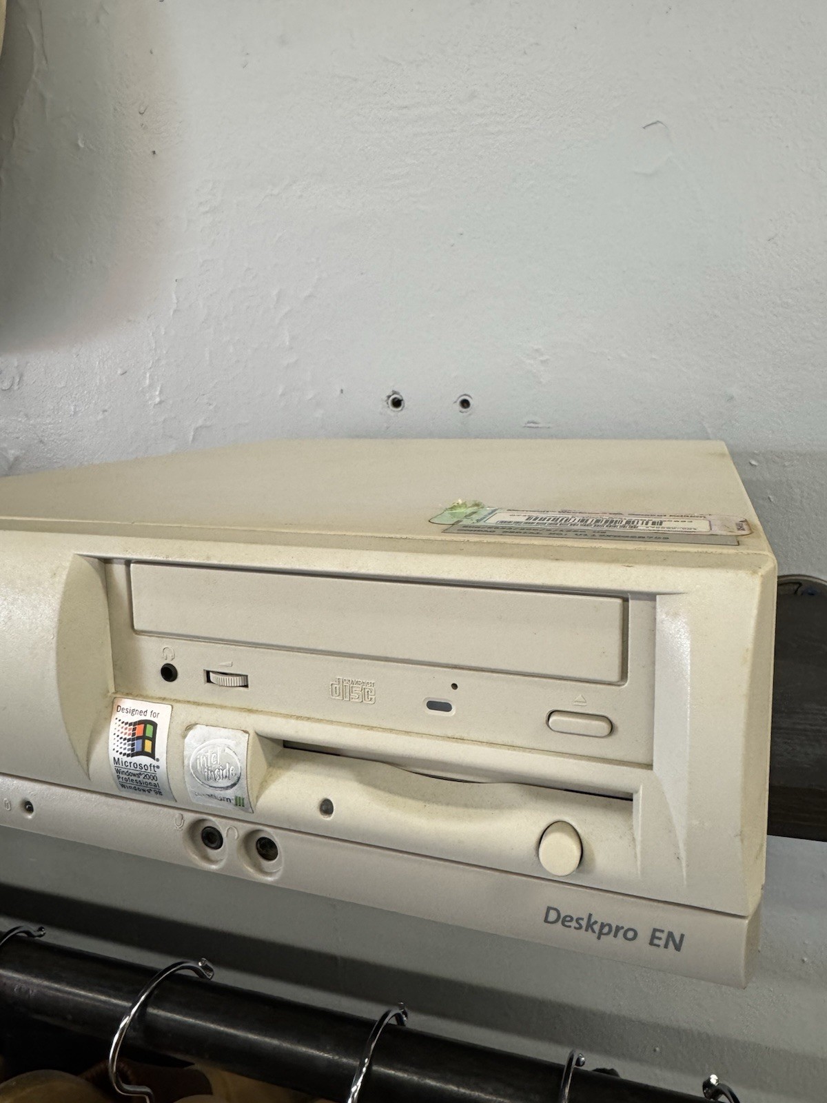 COMPAQ DESKPRO EN COMPUTER WINDOWS 2000 PENTIUM 3