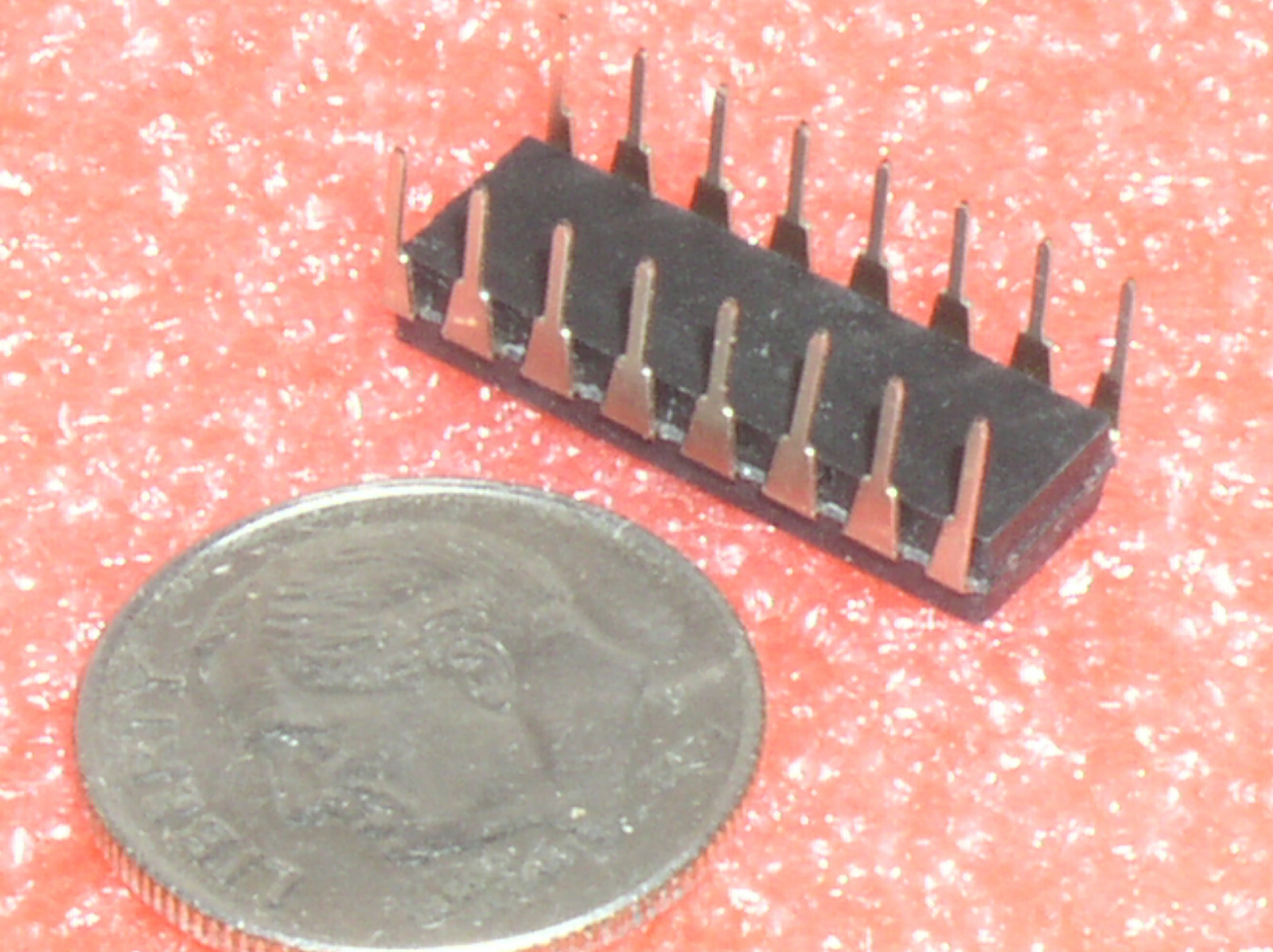 NEXPERIA NXP 74HCT4511 N BCD TO 7 SEGMENT LATCH DECODER DRIVER 16-DIP TTL IC USA