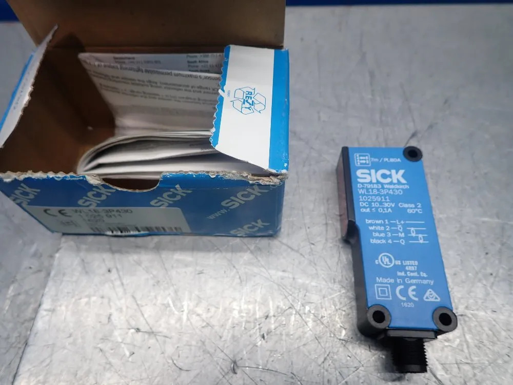SICK WL18-3P430 PHOTOELECTRIC SENSOR 7 METER SENSING RANGE, 10-30 VDC 062512