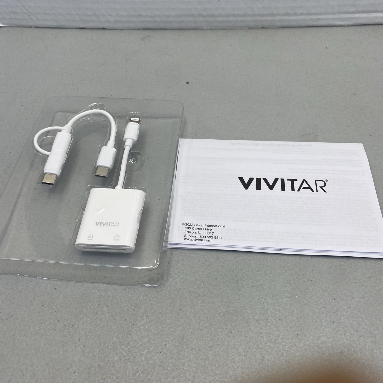 Vivitar Mobile SD MicroSD Universal Card Reader White MOV4016 - Apple & Android