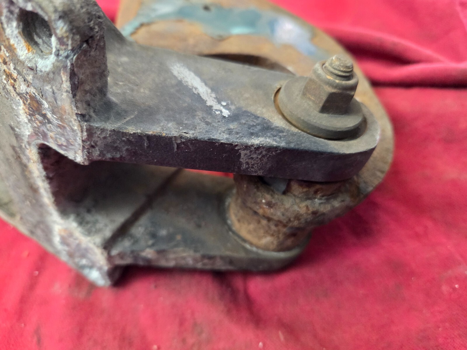 PETERBILT HOOD PIVOT HINGE ASSY A62 - 6031 ,