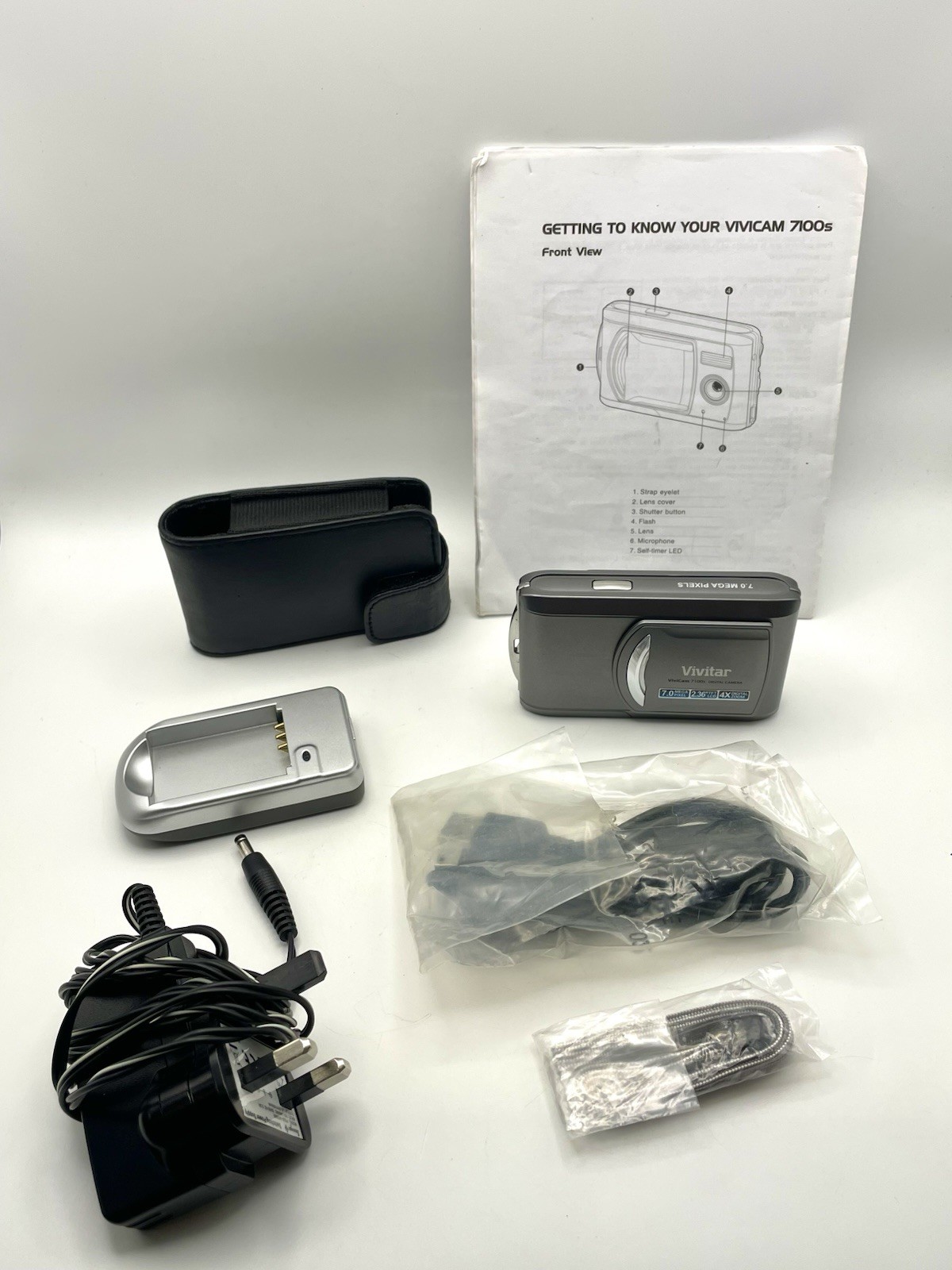 Vivitar Vivicam 7100s 7MP Digital Camera w/ Battery & Charger - See Details