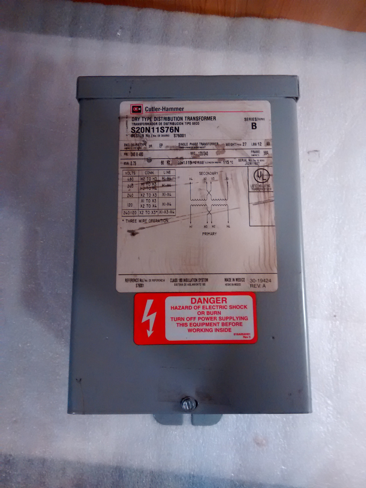Cutler-Hammer S20N11S76N Dry Type Distrubtion General Transformer 750Va 1PH