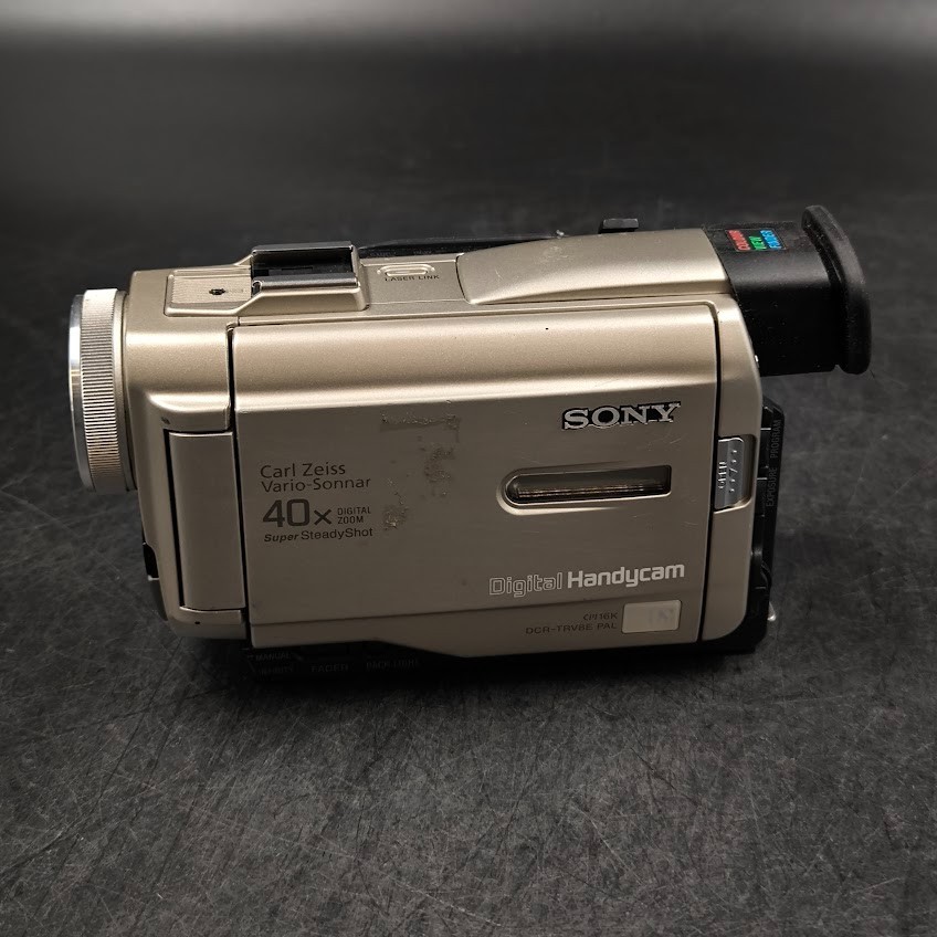 Sony DCR-TRV8 E 40x Digital Video Camera Camcorder Used Working
