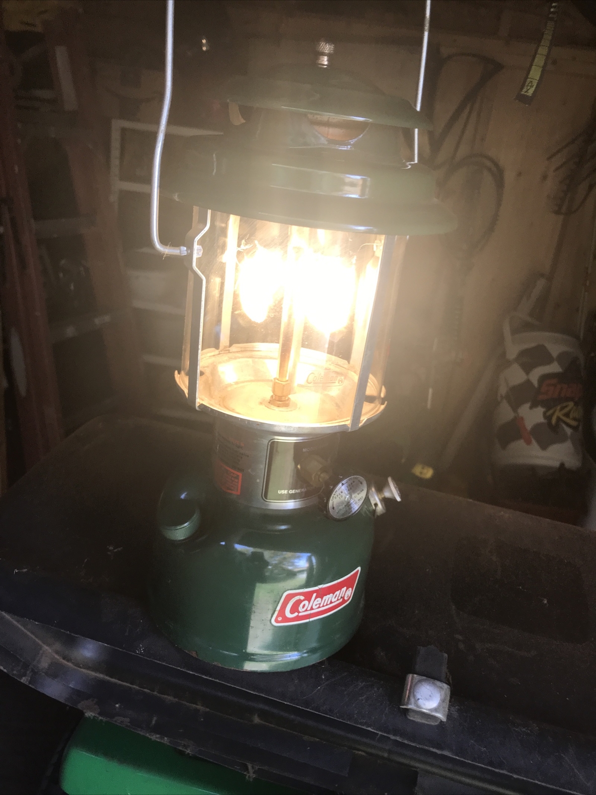 COLEMAN MODEL 220K LANTERN DATED 2/80