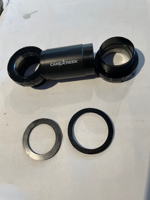 Cane Creek Hellbender 70 Bottom Bracket - English, For 30mm Spindles