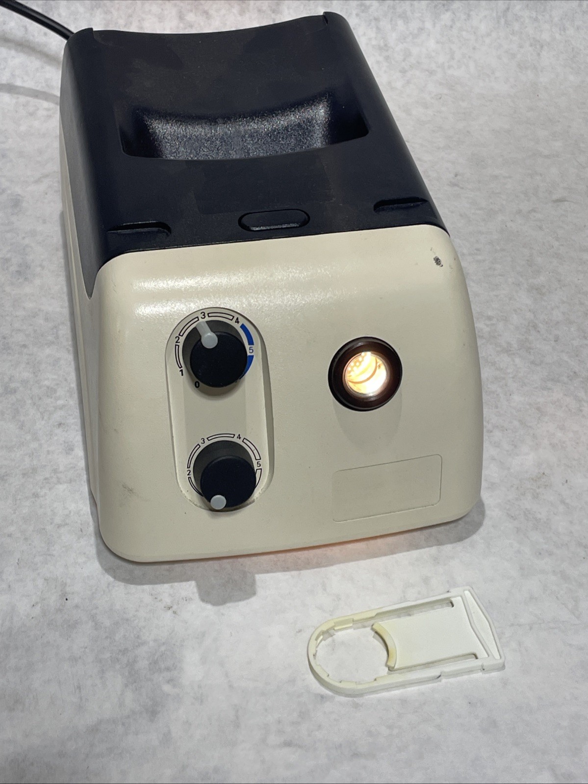 Techniquip, Regulated Fiber Optic Illuminator, R 150 A1, 596-20-324