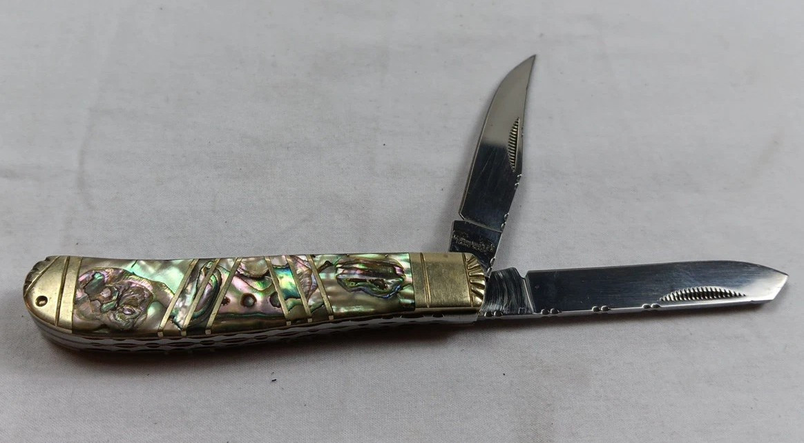 Bear & Bull Hand Made Mother Of Pearl And Abalone 2 Blade Pocket Knife Rare